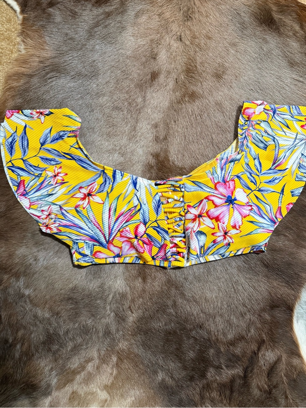 NWT TiniBikini Yellow Tropical/Floral Bikini Top with Versatile Necklin. Size L.